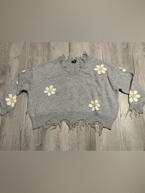 Crop pullover sweater cute with flowers